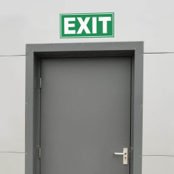 Semn de siguranta EXIT fosforescent, vinil autoadeziv, lumineaza intens verde