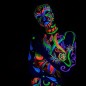 Vopsea glow UV albastru neon, formula non-toxica, pentru body painting, recipient 25 ml Vopsea glow UV albastru neon, formula non-toxica, pentru body painting, recipient 25 ml