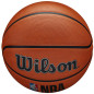 Minge de baschet WILSON NBA DRV PRO, diametru 24 cm, numarul 7, piele compozita, 12 ani+ Minge de baschet WILSON NBA DRV PRO, diametru 24 cm, numarul 7, piele compozita, 12 ani+
