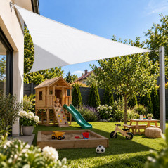 Copertina parasolar triunghiulara 3x3x3 m, impermeabila, protectie UV 90%, 180 g/mp, cu franghii de prindere, alb
