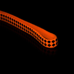 Bentita elastica pentru par, Fluorescenta