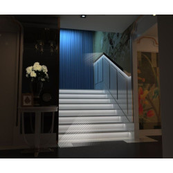 Banda LED cu senzor miscare, lungime 1 m, pentru interior