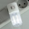 Lampa de veghe LED, conectare priza