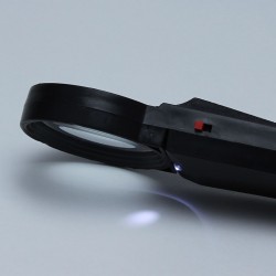 Lupa de mana cu iluminare LED, 65 mm