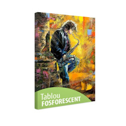 Tablou fosforescent Tanar cantand la saxofon 
