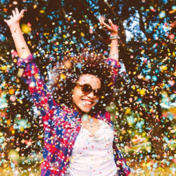 Tun confetti multicolore pentru petreceri, lungime 40 cm, forme diverse
