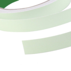 Banda fosforescenta autoadeziva, rola 25 m lungime, lumineaza verde