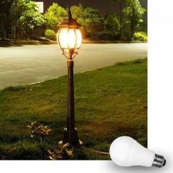 Bec LED cu senzor de lumina, putere 10W, forma A60, lumina naturala
