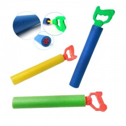 Pistol cu apa cilindric, 200 ml, distanta jet 6 m, din spuma, 5x60 cm