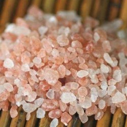 Granule din cristale de sare naturala