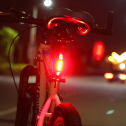 Stop bicicleta 5 LED-uri, 4 moduri iluminare, incarcare USB, 2 inele fixare