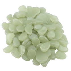Pietricele fosforescente glow in the dark decorative, translucide care lumineaza verde