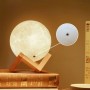 Lampa luna 3D 12cm, multicolora 5 efecte, reincarcabila, telecomanda, suport lemn