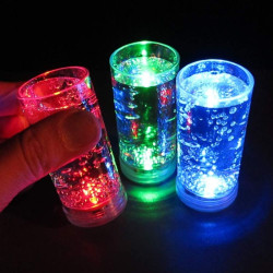 Pahar shot ilumnat LED, 60 ml, inaltime 7.5 cm, flashing color