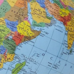 Glob geografic, cartografie harta politica, diametru 25 cm, rotativ, meridian
