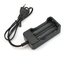 Incarcator dublu cu 2 acumulatori Li-ion 18650 inclusi, indicator LED, oprire automata