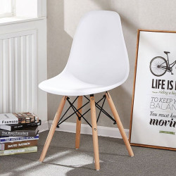 Scaun stil scandinav, picioare din lemn, suprafata anti-derapanta, ergonomic, alb