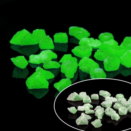 Pietricele fosforescente verzi pentru decor glow, granulatie 15-25 mm, 200 g