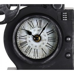 Ceas metal retro, forma camera video cu trepied si 2 role film, dimensiune 30x29x53 cm