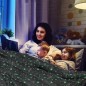 Patura fosforescenta 150x200 cm, stelute glow in the dark, moale si confortabila Patura fosforescenta 150x200 cm, stelute glow in the dark, moale si confortabila