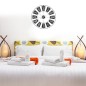 Ceas de perete diametru 70 cm, analog, din metal, afisaj cu cifre romane