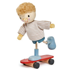 Figurina Edward si Skateboard-ul, membre ajustabile, lemn, 3 ani+