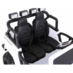 Masinuta electrica GRAVITY Strong, 2 motoare, roti spuma EVA, 2 locuri, alb
