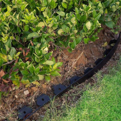 Separator gazon inaltime 4.5 cm, lungime 100 cm, 6 gauri prindere, negru