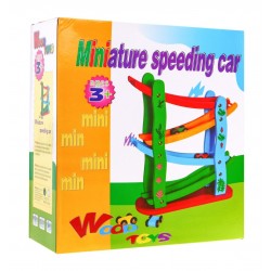 Pista masini, 4 masinute, constructie din lemn, multiple culori, varsta 3 ani +