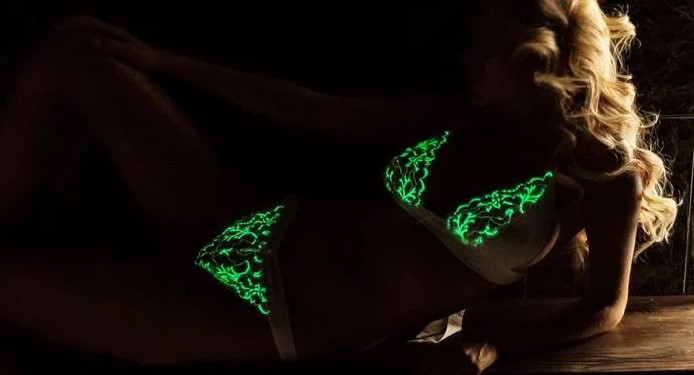 Lenjerie intima fosforescenta Glowmania